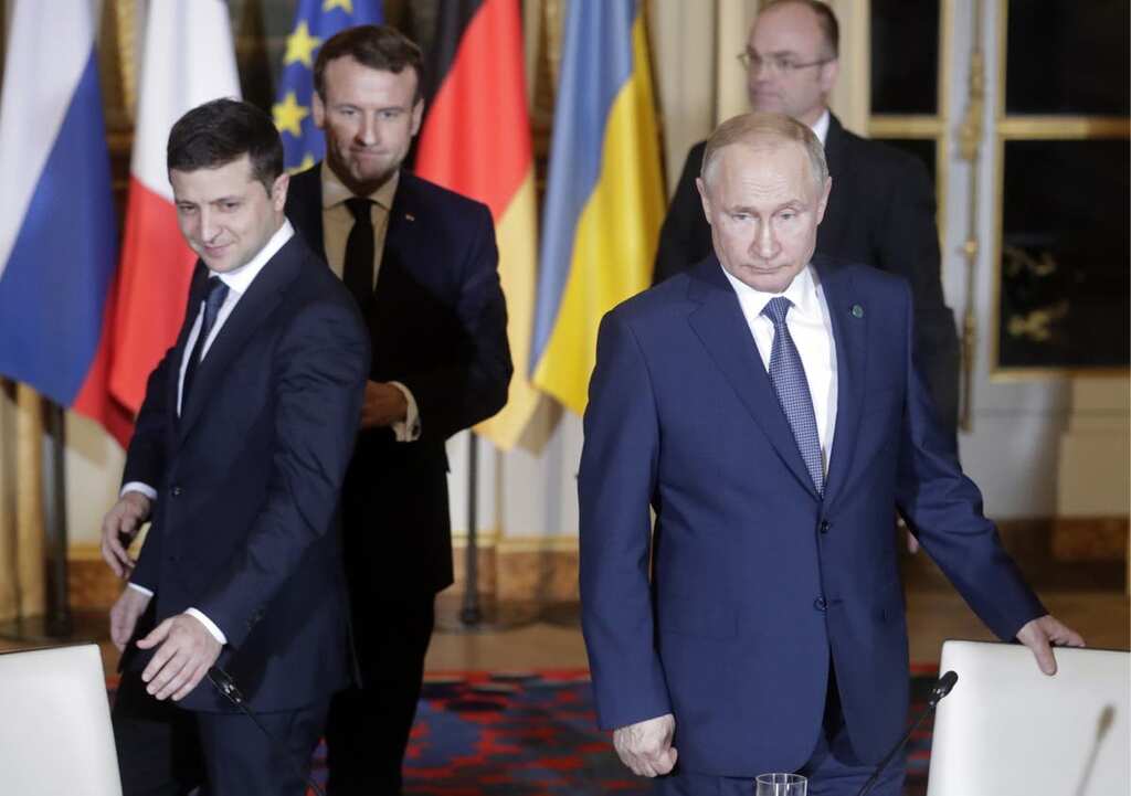 Ukraine urges citizens to leave Russia immediately