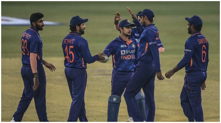 Rohit Sharma & Co. thrash Sri Lanka in 1st T20I as India attain longest unbeaten streak in shortest format