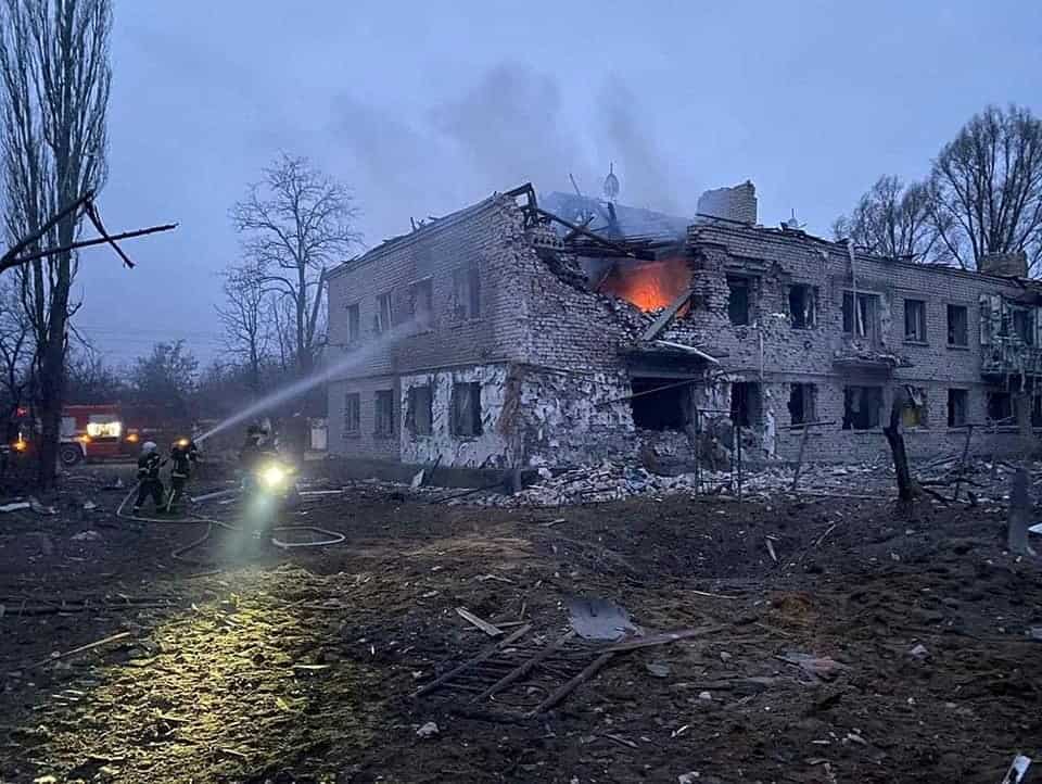 Heavy clashes in Kyiv's northern district as Russian forces advance