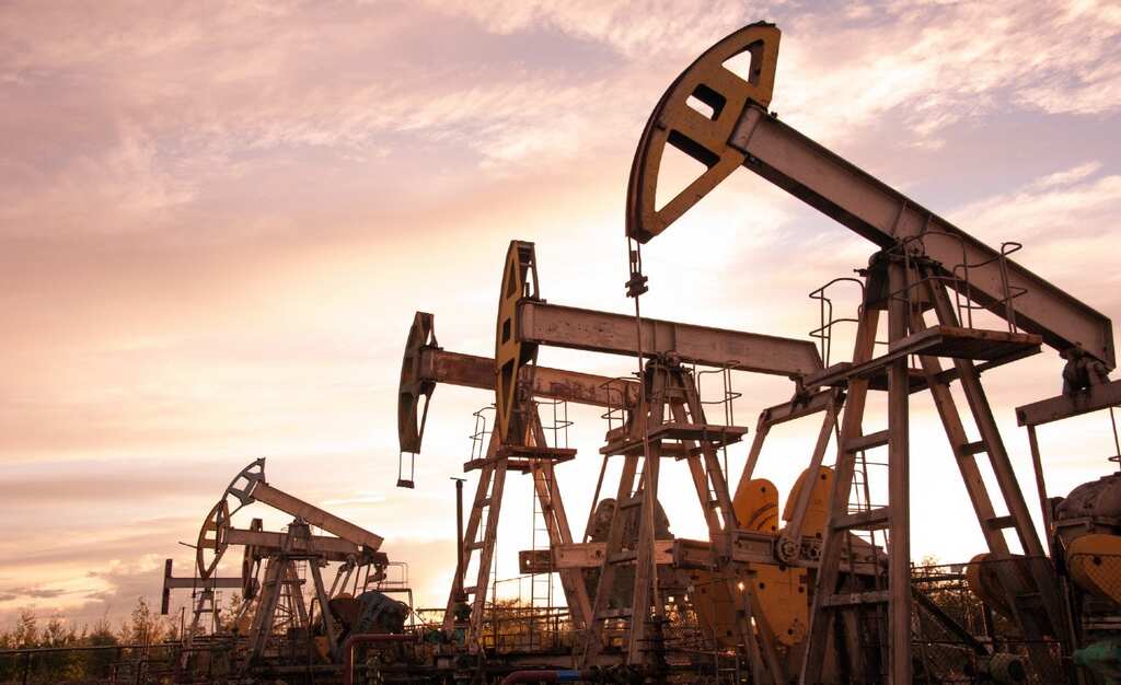 Oil prices surge 2% to $101/barrel as Russian invasion of Ukraine rings supply alarm bells