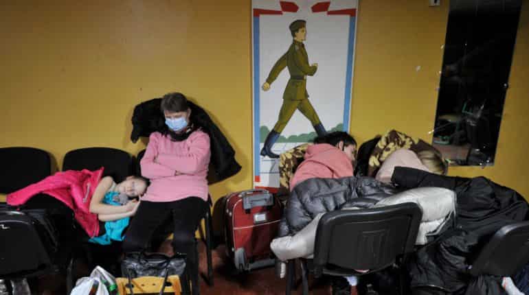 Russia Ukraine Crisis: Thousands of Arab students stranded, desperate to go home Russia Ukraine Crisis: Thousands of Arab students stranded, desperate to go home