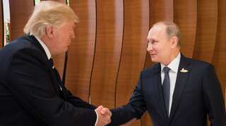 Trump praises Putin, revives election lies at conservative forum
