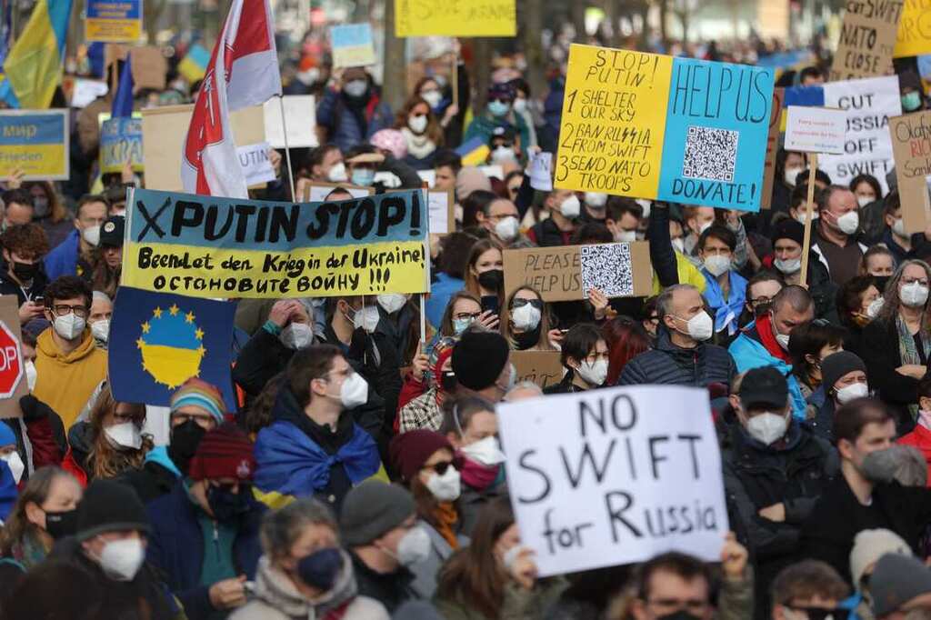 Protests against the Russian invasion of Ukraine erupts in several countries