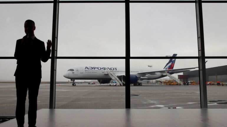 Canada closes airspace to all Russian carriers
