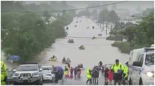 'Weather bomb' lashes Australian east coast, flash floods predicted