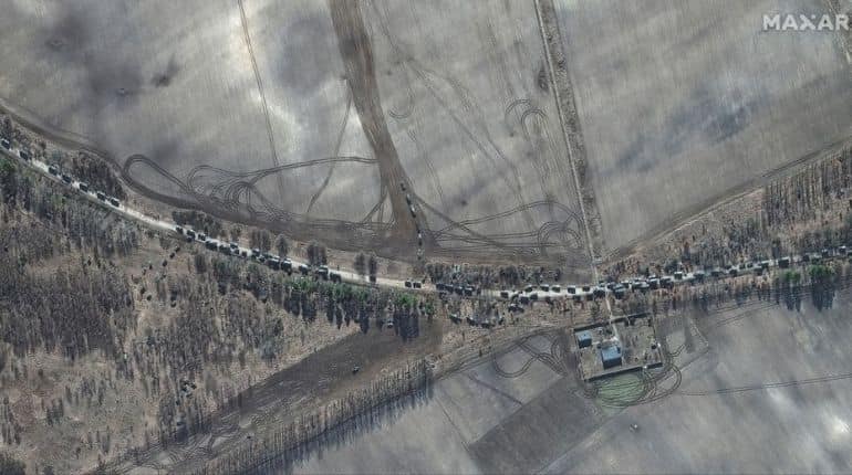 64-km-long Russian military convoy heads for Kyiv, show satellite images 64-km-long Russian military convoy heads for Kyiv, show satellite images