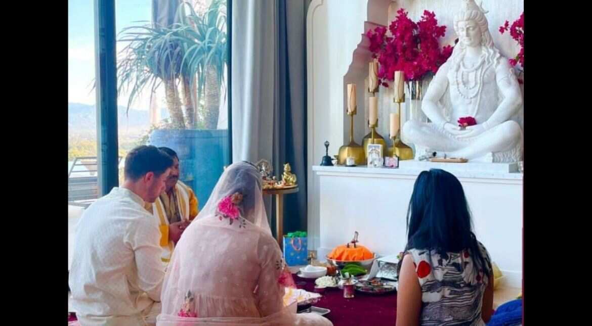 Priyanka Chopra, Nick Jonas offer puja on Mahashivratri 2022, wish fans