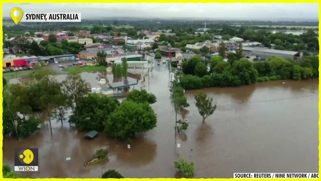 Australia: 500,000 people asked to evacuate after flash floods in Sydney
