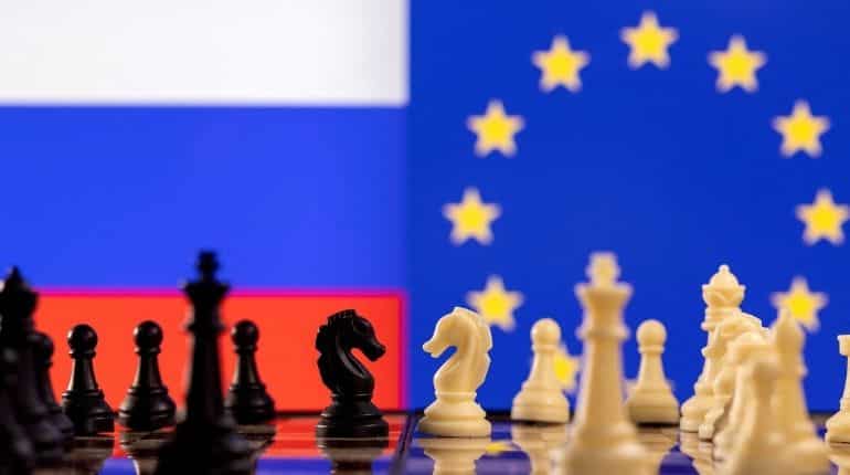 Russia-Ukraine Crisis Day 8: SWIFT says will comply with EU instructions, disconnect 7 Russian banks Russia-Ukraine Crisis Day 8: SWIFT says will comply with EU instructions, disconnect 7 Russian banks