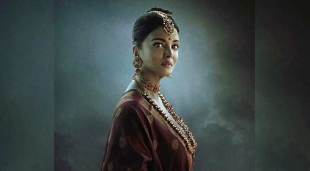 Fans are mesmerized by Aishwarya Rai's look in Mani Ratnam's 'Pooniyin Selvan'