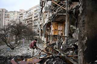 What are ‘vacuum’ and cluster bombs and is Russia using them against Ukraine?