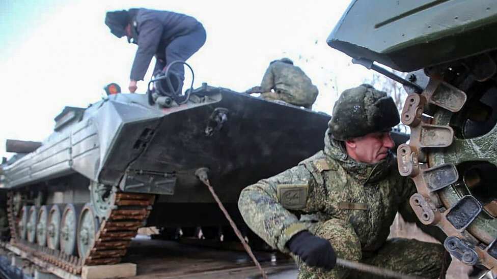 Air raid sirens continue to ring in Kyiv as Russia intensifies attack in the region