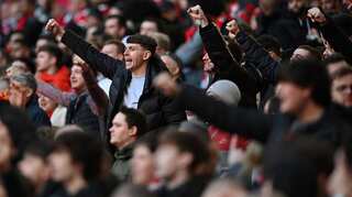 Chelsea supporters chant Roman Abramovich's name to interrupt Ukraine solidarity gesture