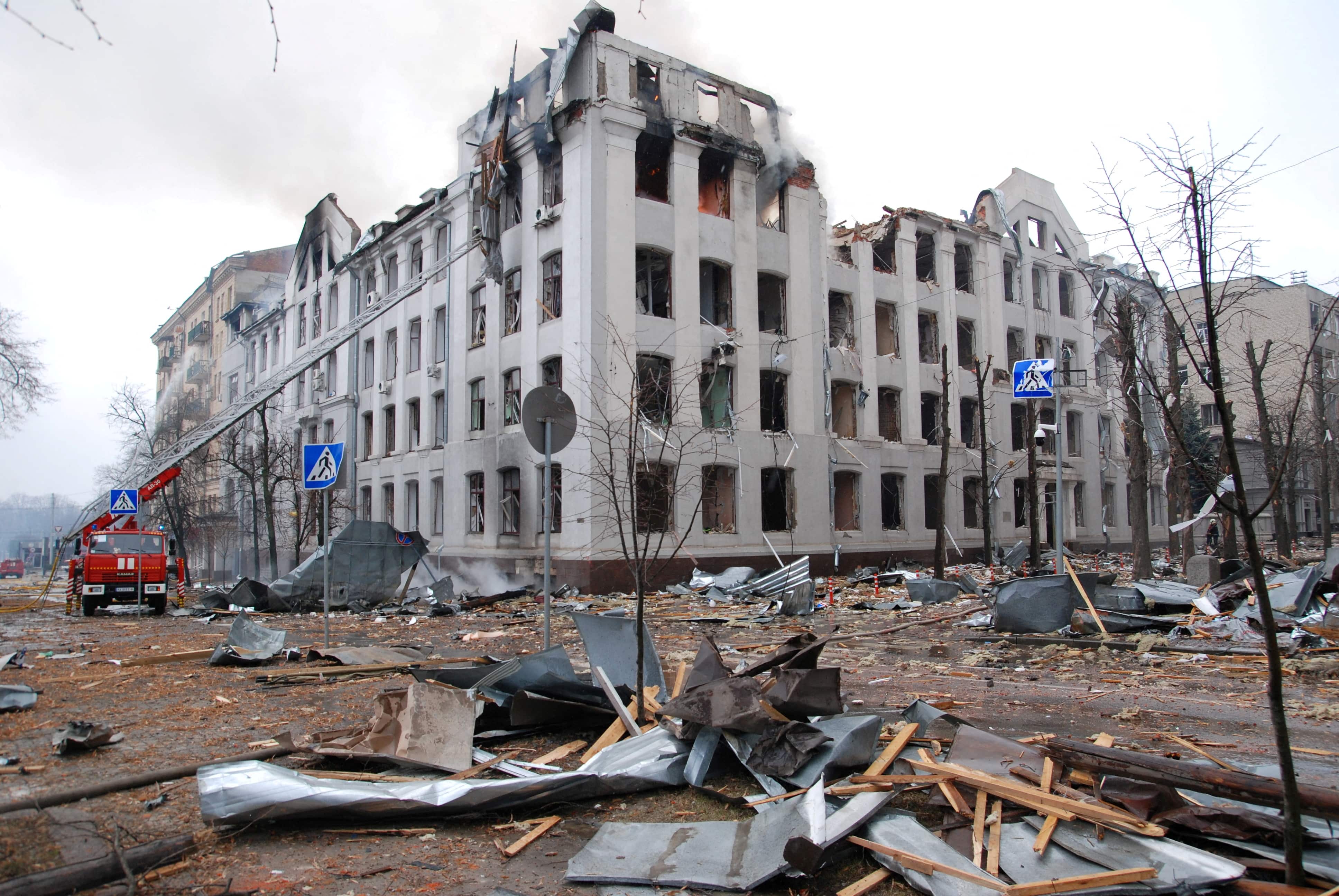 Ukraine prepares for Russian military push in Donbas region amid ongoing crisis