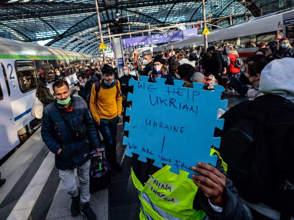 The plight of Ukrainians worsen: Almost 1.5 million people displaced amid Russian invasion