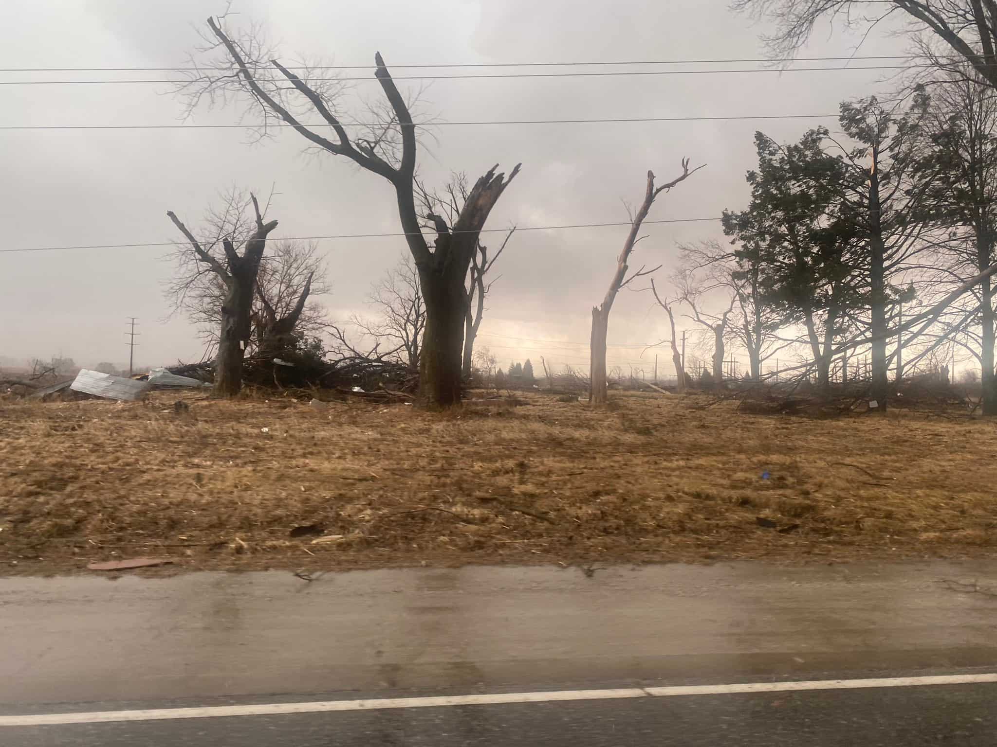 Two children among six killed in US tornado Two children among six killed in US tornado