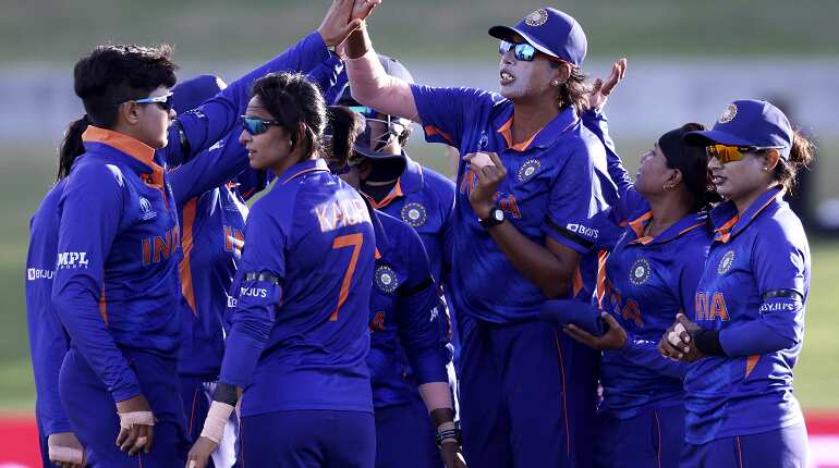 India thrash Pakistan by 107 runs as Mithali Raj & Co. begin Women's World Cup 2022 campaign with a win