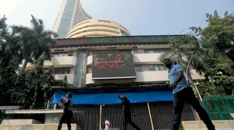 Indian shares plummet over 2% as oil prices soar on Ukraine crisis Indian shares plummet over 2% as oil prices soar on Ukraine crisis