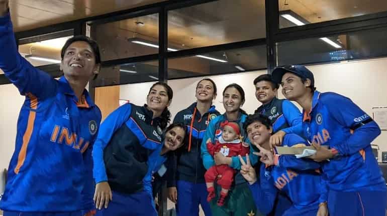 Smriti Mandhana lauds Bismah Maroof as Pakistan skipper returns to cricket six months post pregnancy Smriti Mandhana lauds Bismah Maroof as Pakistan skipper returns to cricket six months post pregnancy