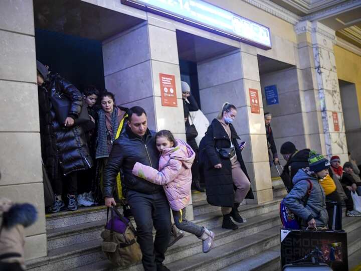Russian invasion fuels refugee crisis: 1.7 MN people have fled Ukraine