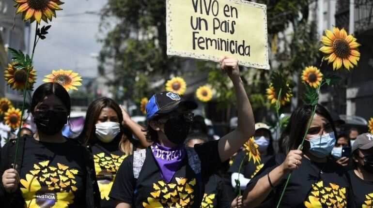 Guatemala law punishes abortion with prison for up to 25 years