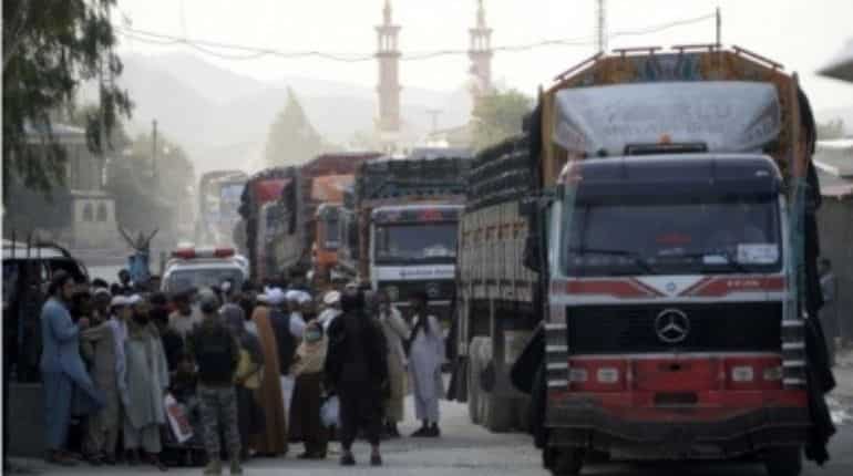 Afghanistan, Pakistan agree on free movement of cargo trucks Afghanistan, Pakistan agree on free movement of cargo trucks