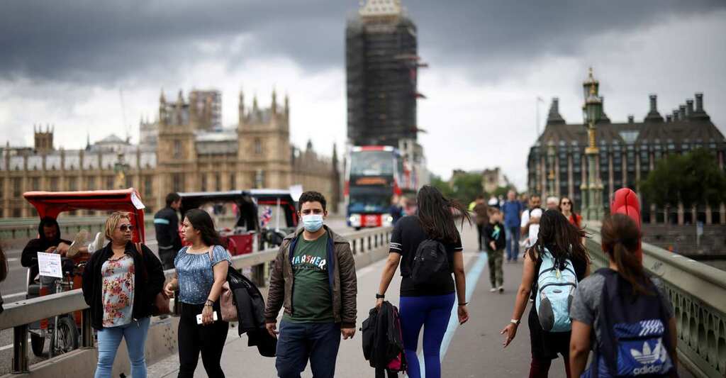 UK detects a steady rise in Covid Cases ; Over 346,000 people test positive in the last 7 days
