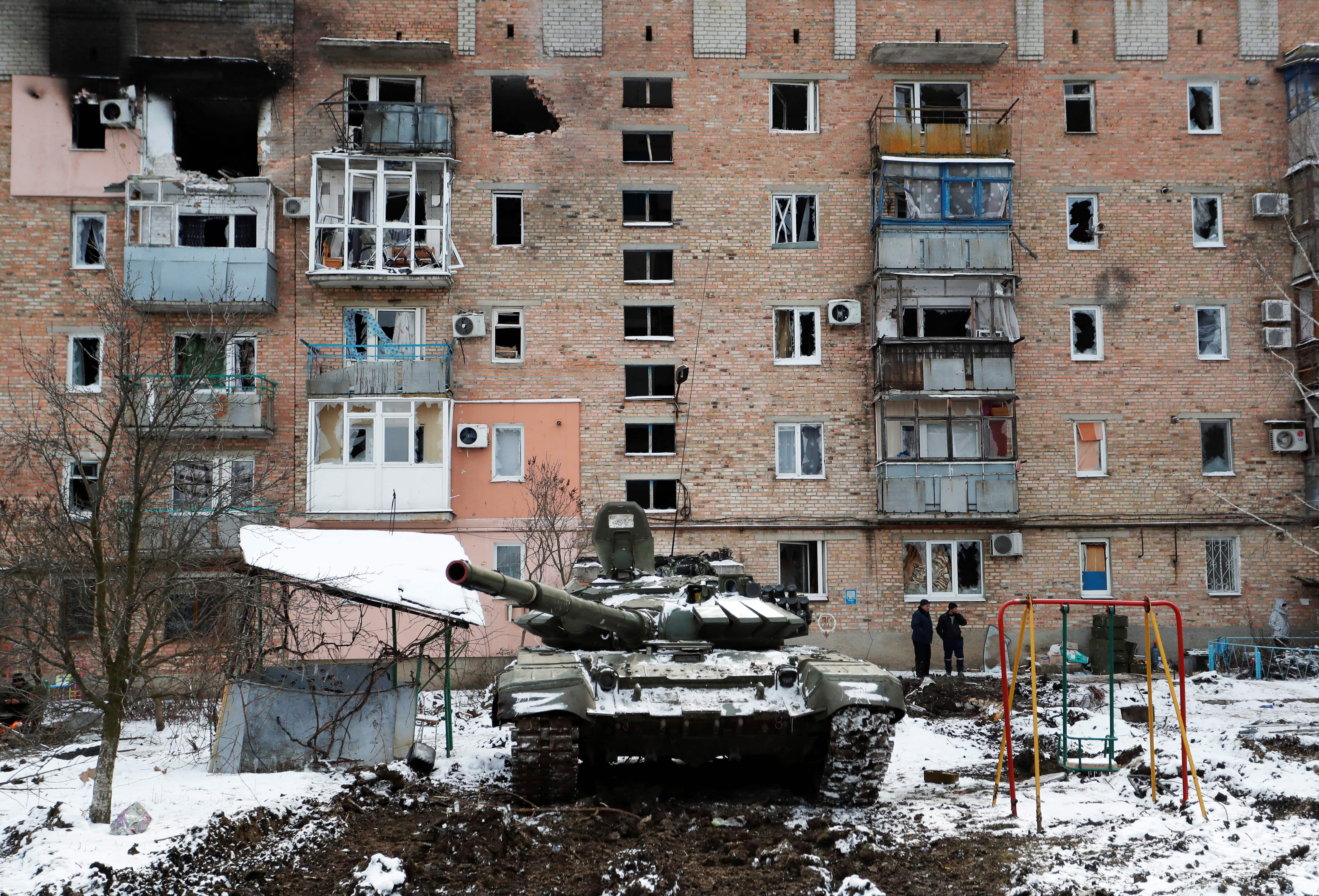 Russian forces close in on Kyiv as air raid sirens heard across other cities: Report