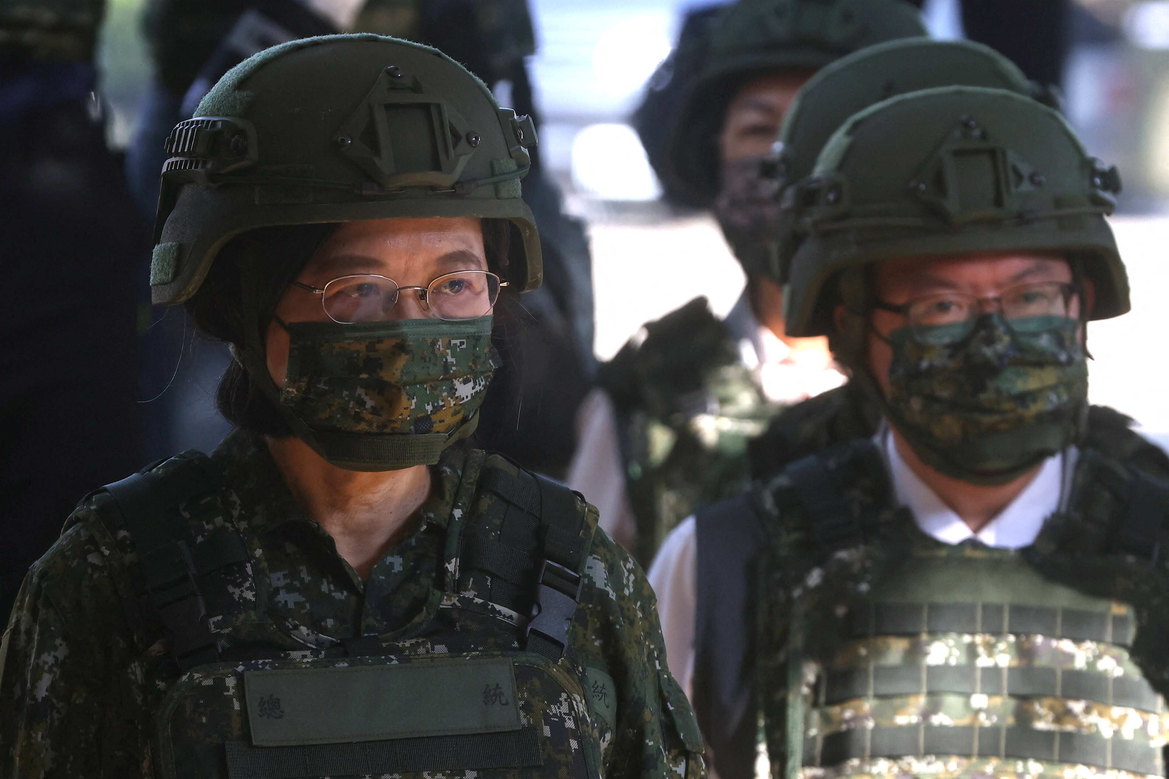 President boosts morale of troops