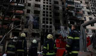 Ukraine under attack: Kremlin doesn't rule out taking 'full control' of major Ukraine cities