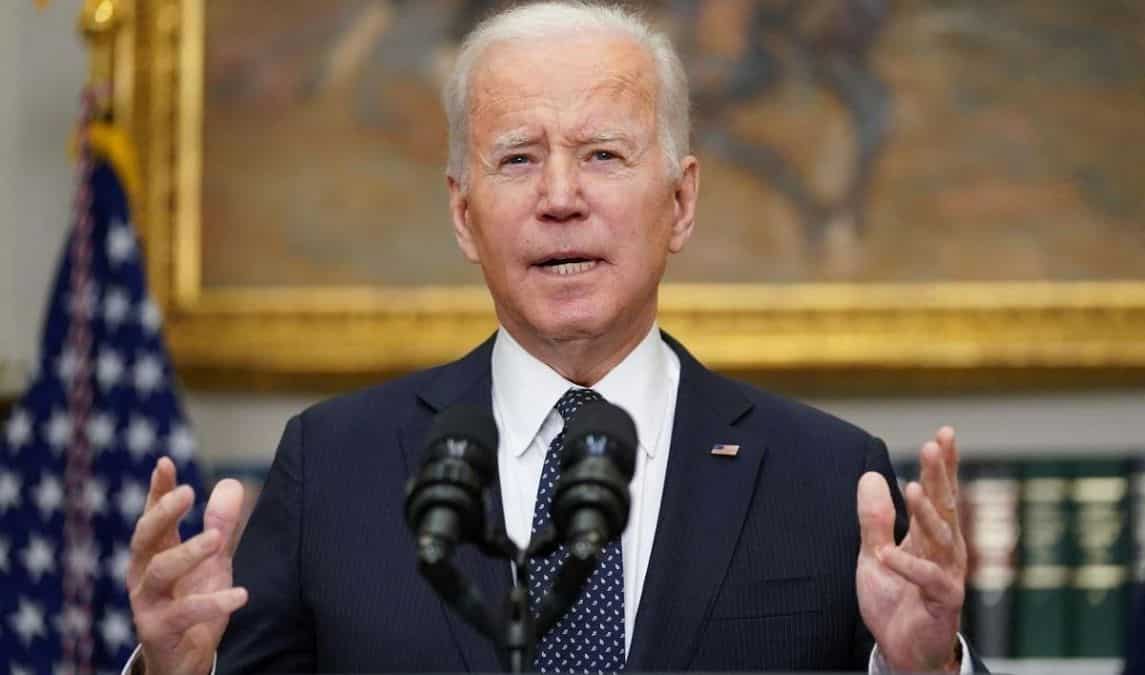By labeling Putin a 'war criminal,' Biden personalizes the conflict By labeling Putin a 'war criminal,' Biden personalizes the conflict