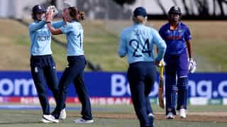 Women's WC: Charlotte Dean, Heather Knight shine as England beat India by 4 wickets to register first win