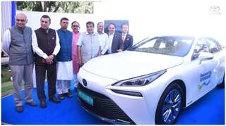 Watch | Nitin Gadkari inaugurates India's first Hydrogen-powered car  