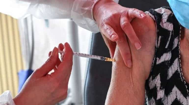 Fourth Covid shot provides little benefit against Omicron infection: Study Fourth Covid shot provides little benefit against Omicron infection: Study