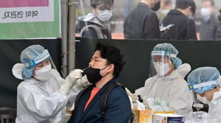 South Korea reports more than 600,000 Covid cases amid Omicron surge