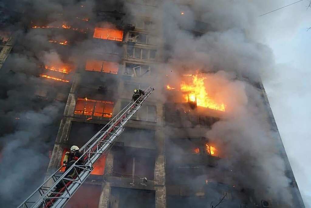 Russian bombardments sparks blaze as fire rages in western Kyiv