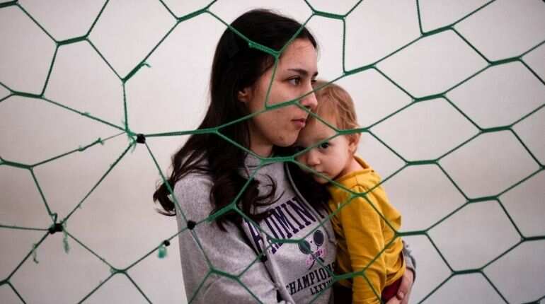 Who is calling for more refugee admissions?