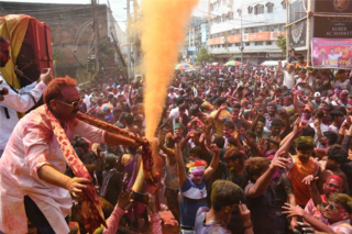 Watch | After 2 years of lull, India’s Vrindavan drenched in colours as people celebrate Holi