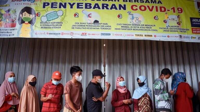 Indonesia’s cooking oil shortage turns deadly, two killed after queuing for liquid gold