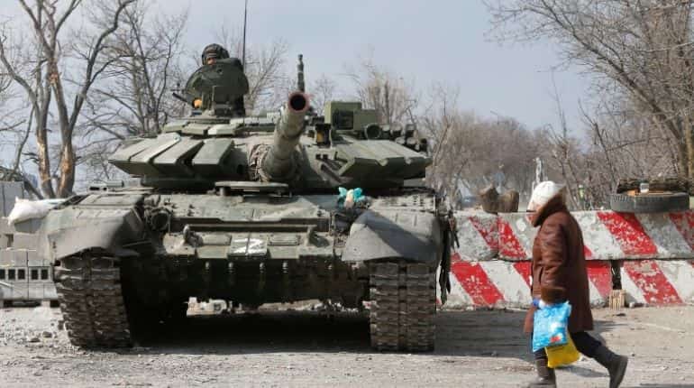 Putin uses Ukraine talks as 'smokescreen' to increase violence, says UK Putin uses Ukraine talks as 'smokescreen' to increase violence, says UK