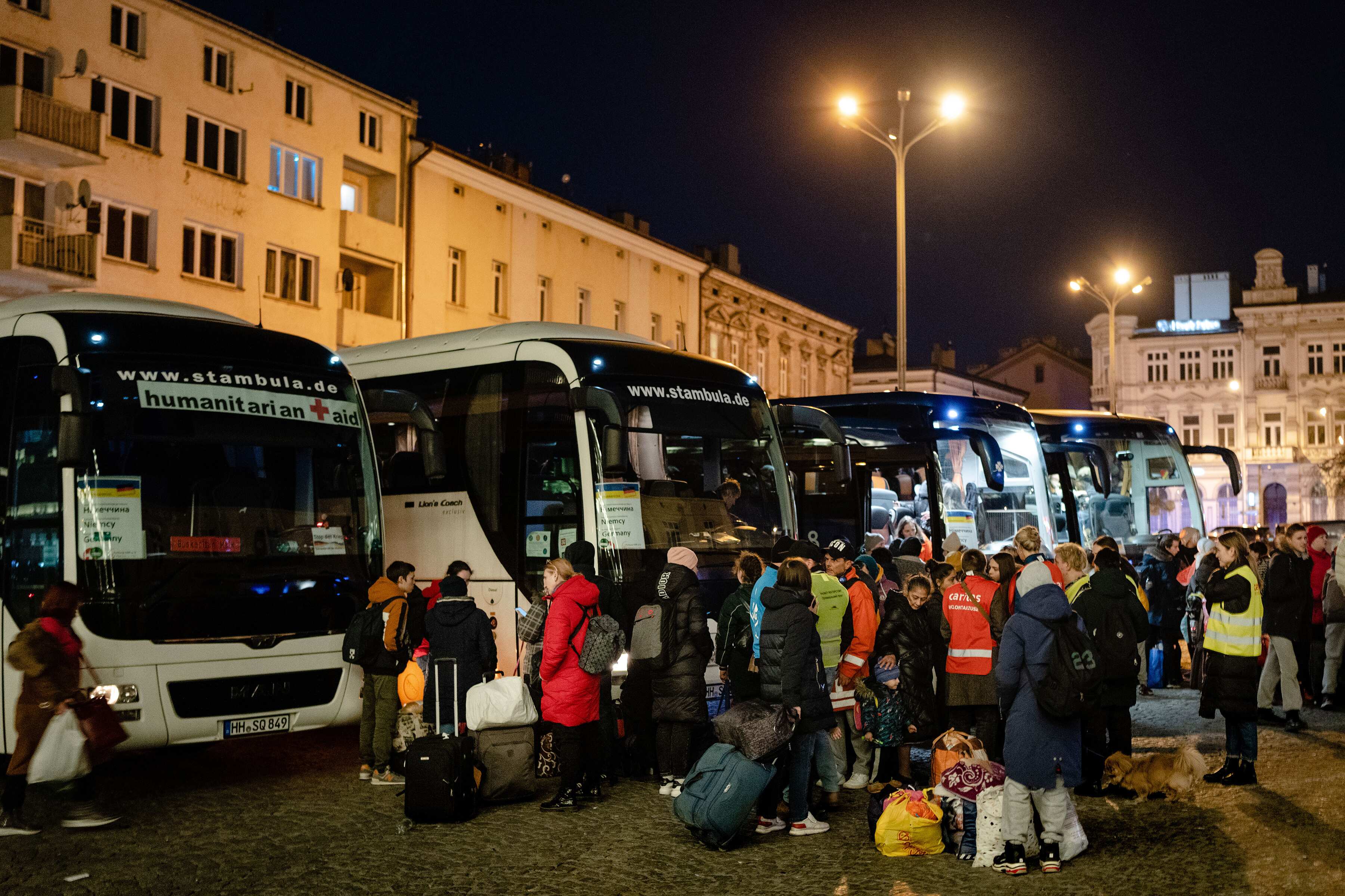 As Russia targets civilians, 1 in 5 Ukrainians have fled their homes As Russia targets civilians, 1 in 5 Ukrainians have fled their homes