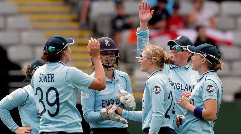 Women's World Cup: Nat Sciver, Kate Cross star as England register thrilling one-wicket win vs New Zealand Women's World Cup: Nat Sciver, Kate Cross star as England register thrilling one-wicket win vs New Zealand