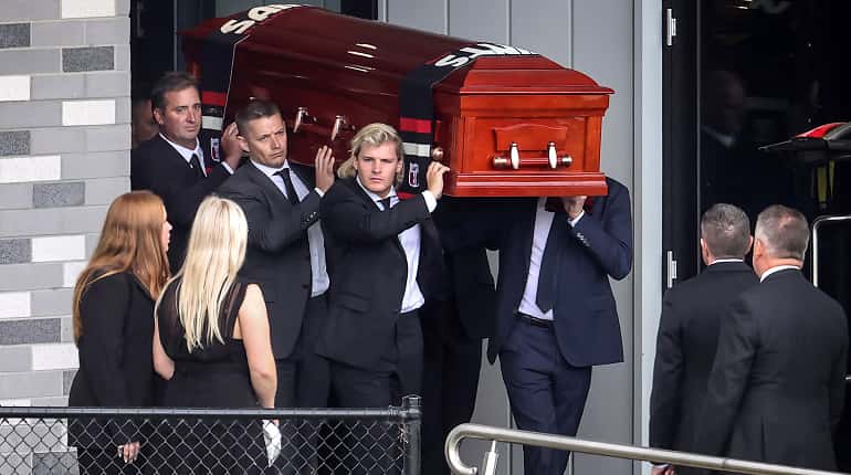 Family, friends bid farewell to Australian cricketing legend Shane Warne at private funeral in Melbourne