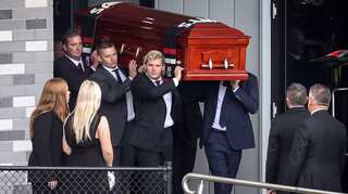 Family, friends bid farewell to Australian cricketing legend Shane Warne at private funeral in Melbourne