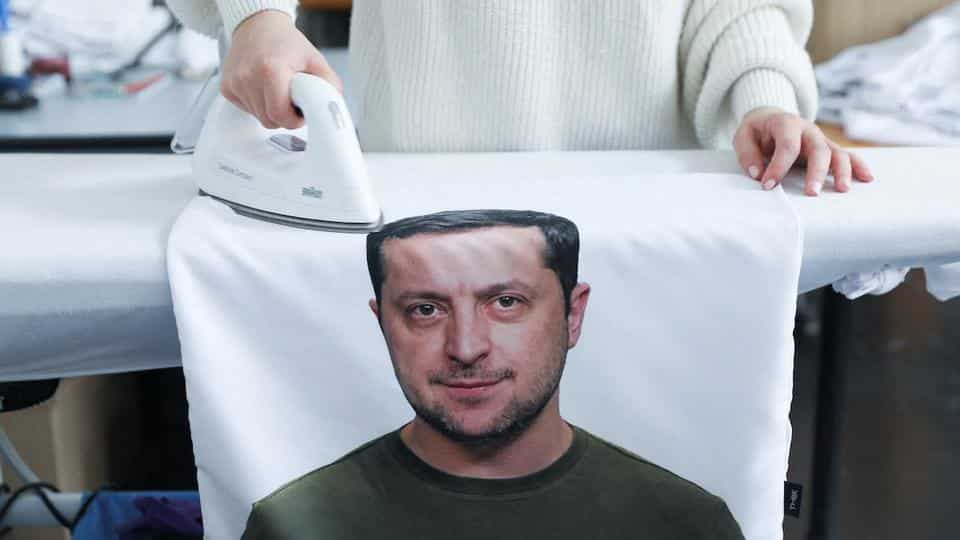 Czech designer makes 'Zelensky pillows' to help Ukraine World News