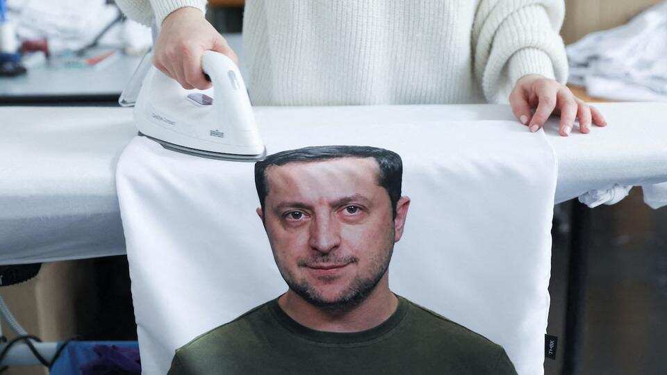 Czech designer makes 'Zelensky pillows' to help Ukraine