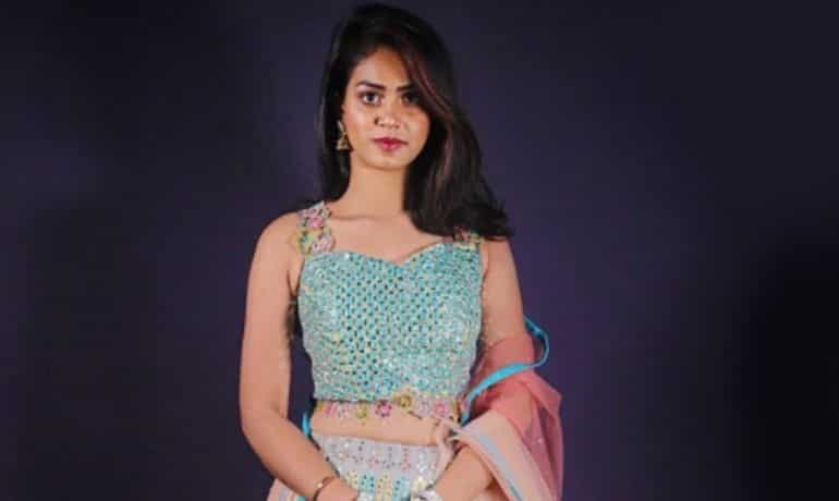 Telugu actress Dolly D Cruz aka Gayathri dies in tragic road accident