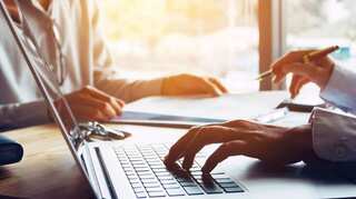 Giving financial advice as influencer in Australia? Follow rules or face prison