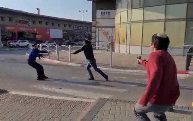 Watch | 4 killed, several wounded in knife attack in Israel; ‘terrorist’ shot dead: Reports Watch | 4 killed, several wounded in knife attack in Israel; ‘terrorist’ shot dead: Reports