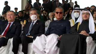 Pakistan calls for Ukraine ceasefire, offers mediation by China and Islamic nations
